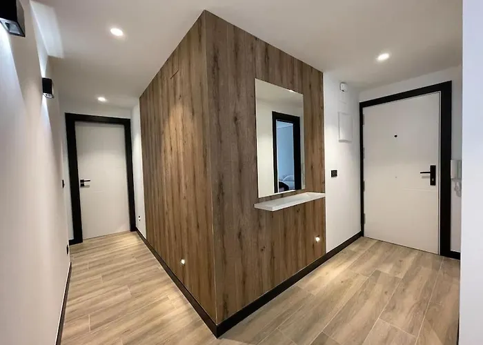 Mk77 Serranos Apartment *