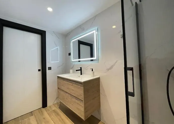 Mk77 Serranos Apartment Leon